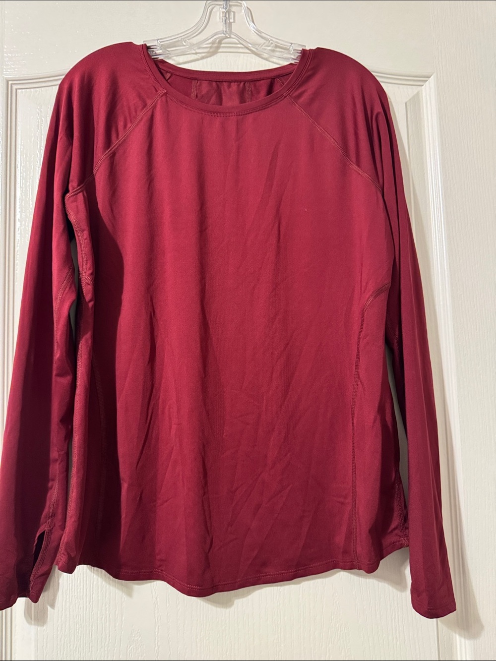 Tek Gear Long Sleeve Crewneck Top in Burgundy
